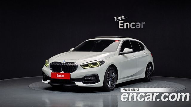 BMW 1 серии 2022