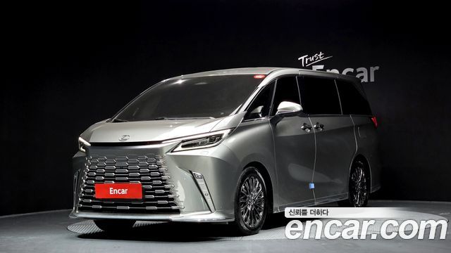 Lexus LM 2024