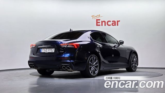 Maserati Ghibli 2022