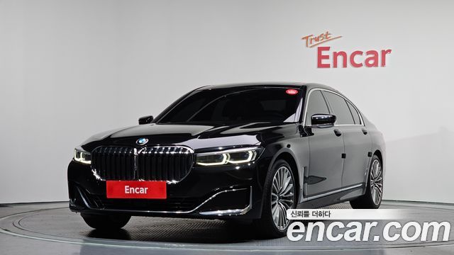 BMW 7 серии 2021