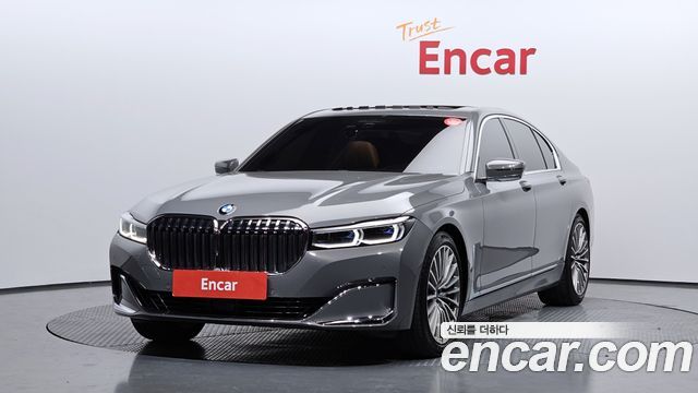 BMW 7 серии 2021