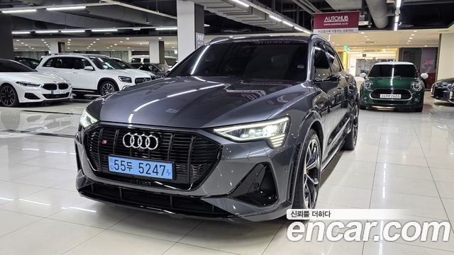 Audi e-tron 2022