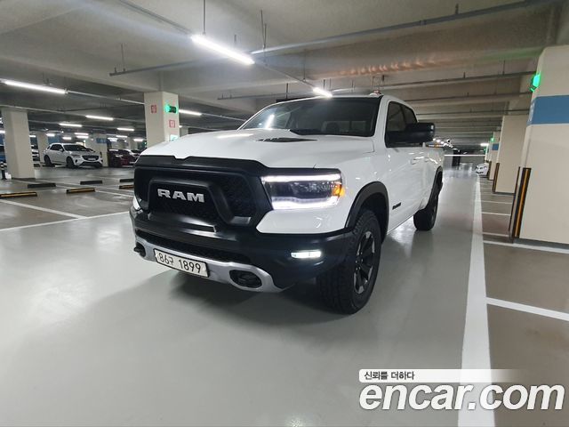 Dodge Ram Pick Up 2020