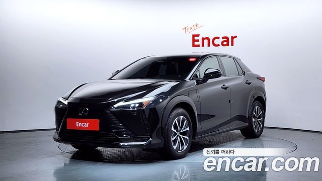 Lexus RZ 2023