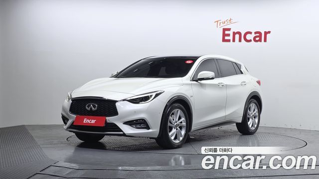 Infiniti Q30 2019