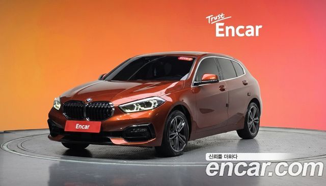 BMW 1 серии 2021