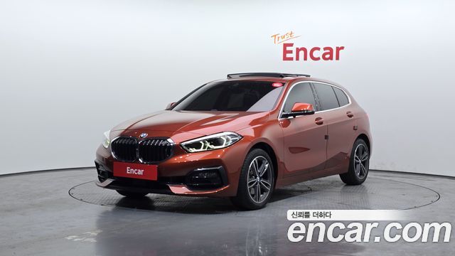 BMW 1 серии 2021
