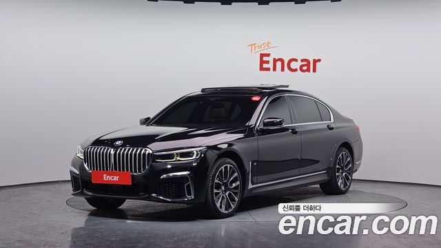 BMW 7 серии 2020
