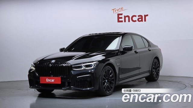 BMW 7 серии 2021