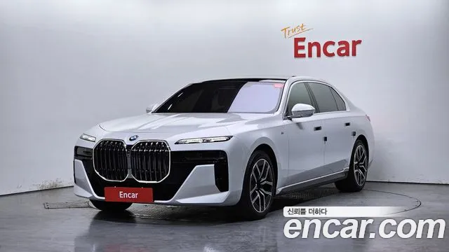 BMW 7 серии 2024