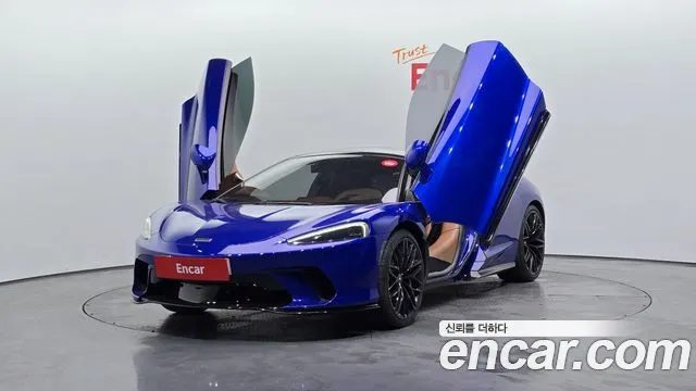 McLaren GT 2023