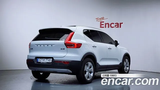 Volvo XC40 2021