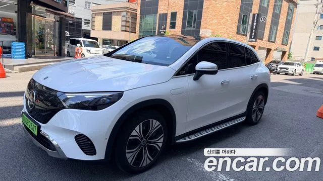 Mercedes-Benz EQE SUV 2024