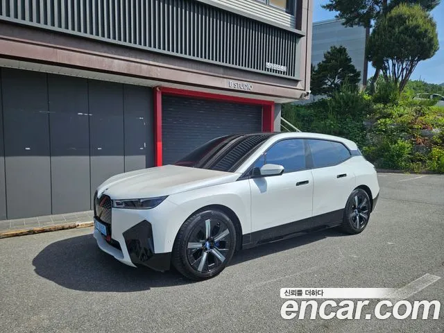 BMW iX 2023