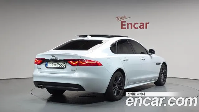 Jaguar XF 2020