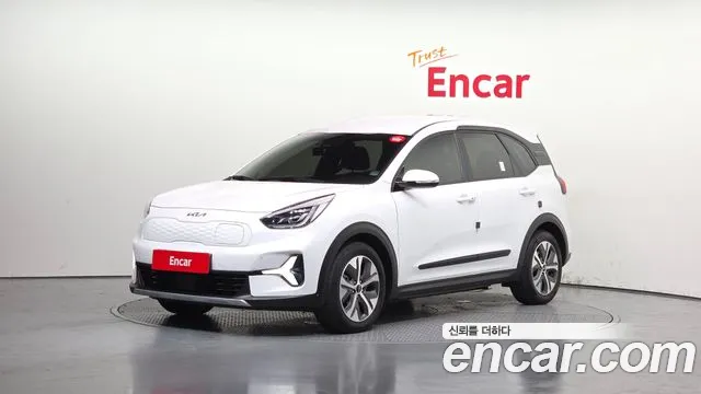 Kia Niro Plus 2023