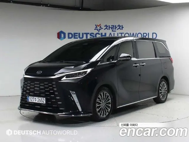 Lexus LM 2025