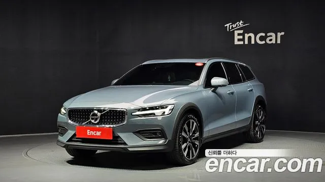 Volvo V60 Cross Country 2022
