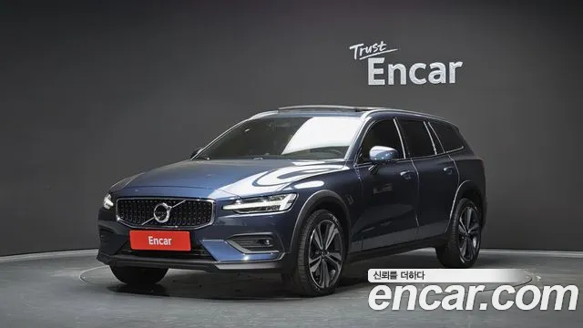 Volvo V60 Cross Country 2021