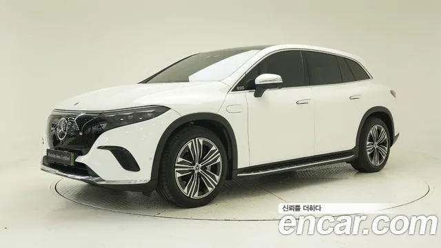 Mercedes-Benz EQS SUV 2024