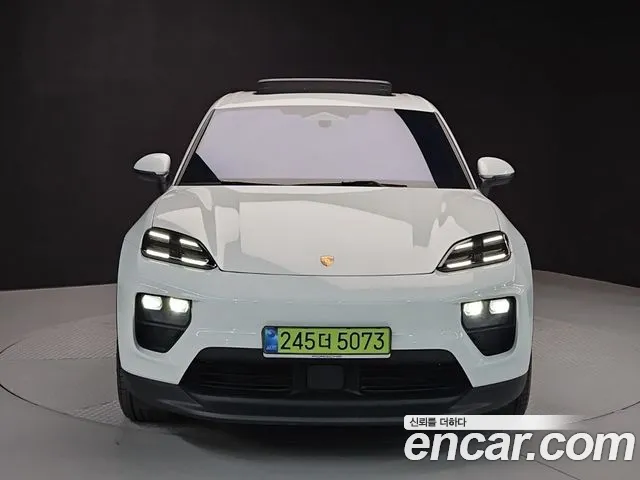 Porsche Macan EV 2025