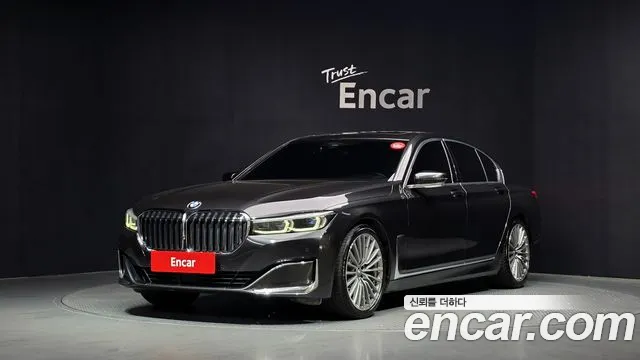 BMW 7 серии 2020
