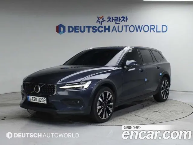 Volvo V60 Cross Country 2022