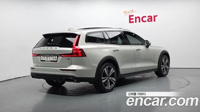 Volvo V60 Cross Country 2020