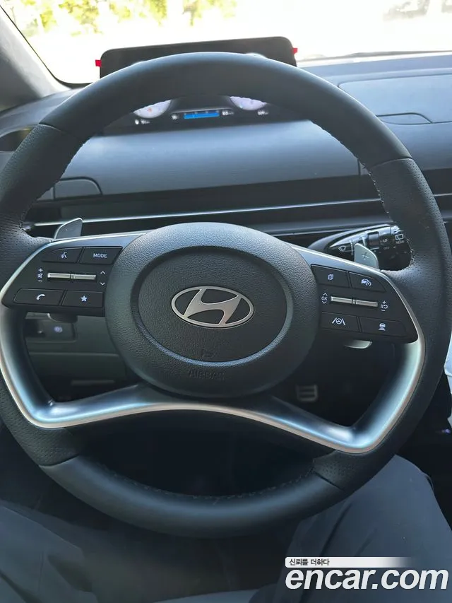 Hyundai Staria 2025