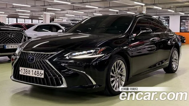 Lexus ES 300h 2022