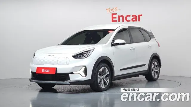 Kia Niro Plus 2023