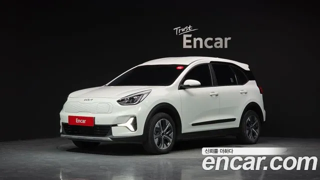 Kia Niro Plus 2023