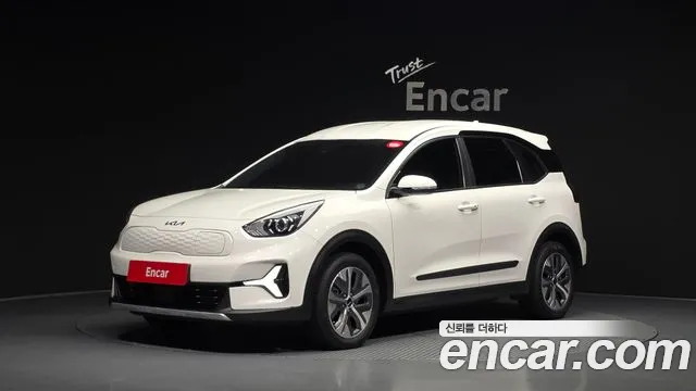 Kia Niro Plus 2023