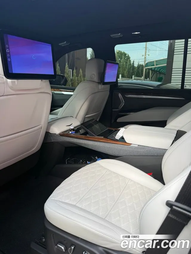 Cadillac Escalade 2025