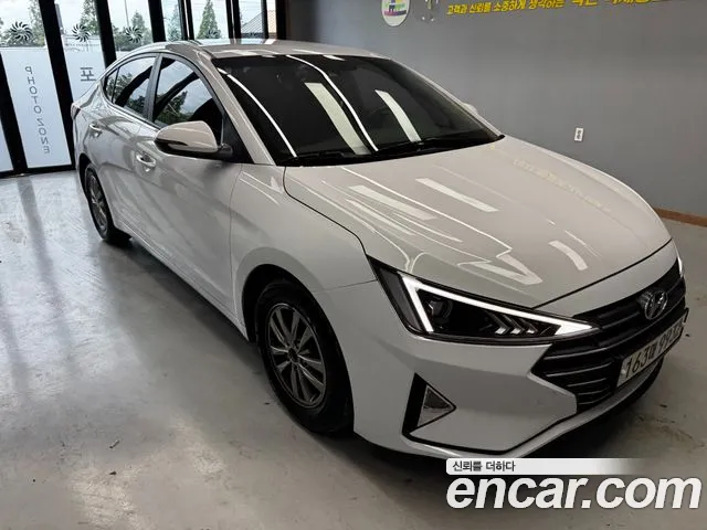 Hyundai Elantra 2019