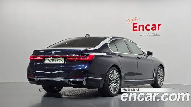 BMW 7 серии 2020