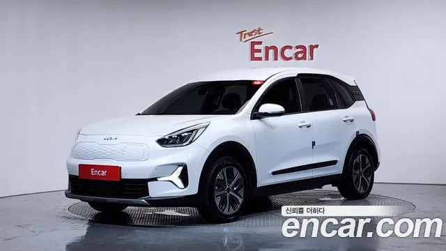 Kia Niro Plus 2023