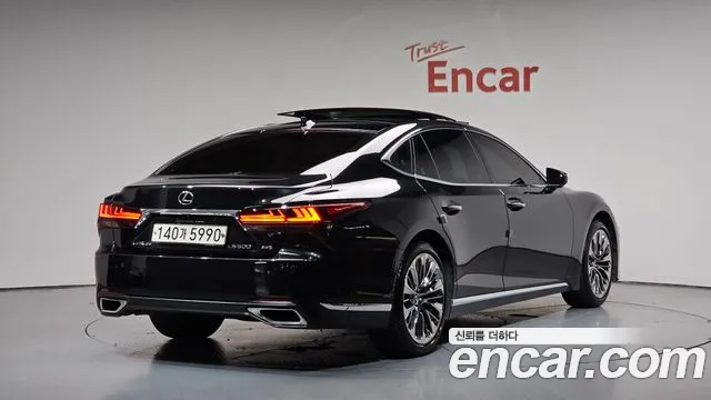Lexus LS 500 2022