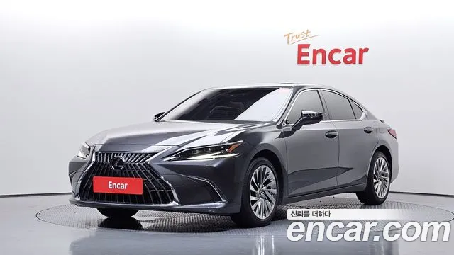 Lexus ES 300h 2023