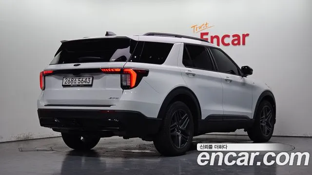 Ford Explorer 2025