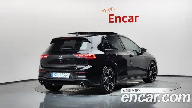 Volkswagen Golf 2025