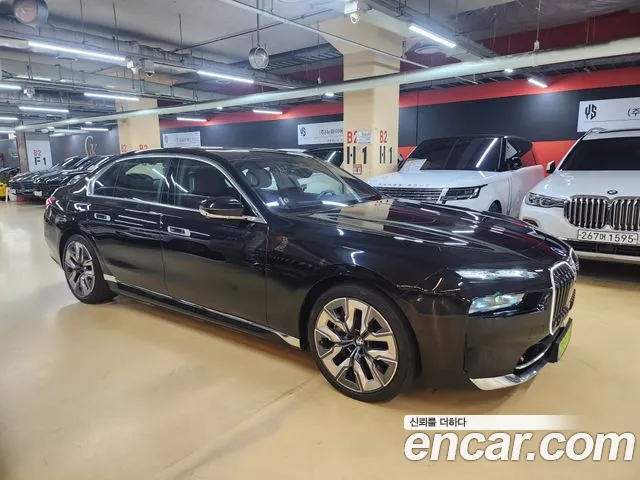 BMW 7 серии 2024