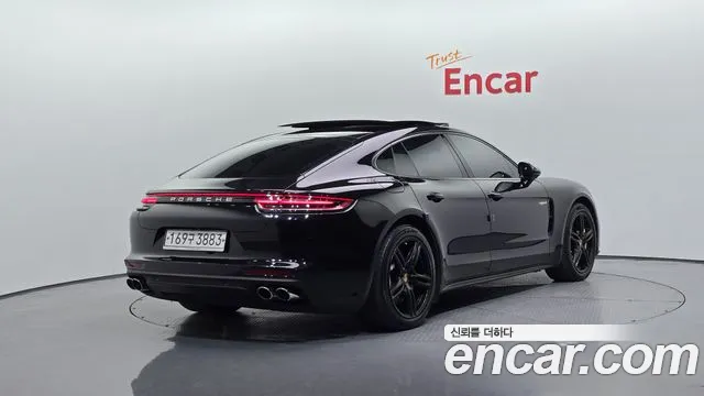 Porsche Panamera 2019