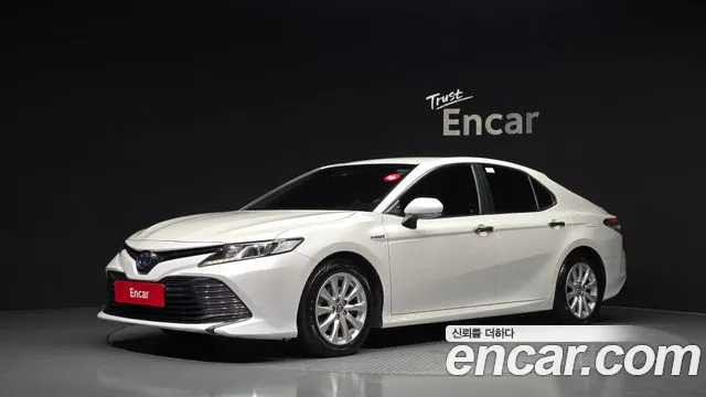 Toyota Camry 2019