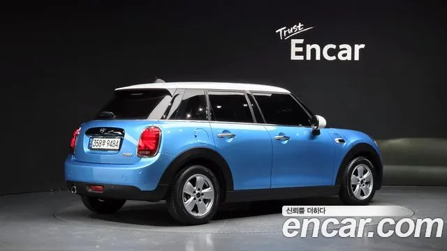 Mini Hatch 2019