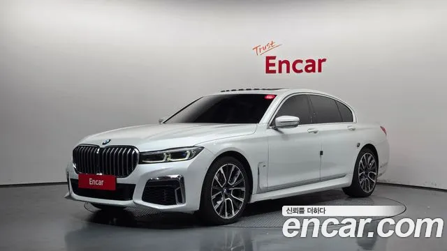 BMW 7 серии 2021