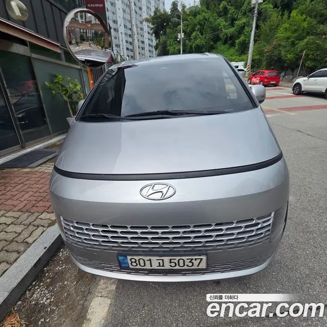 Hyundai Staria 2022