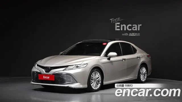 Toyota Camry 2019