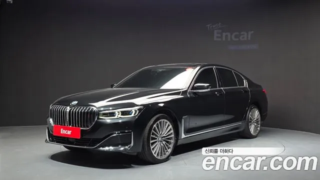 BMW 7 серии 2021