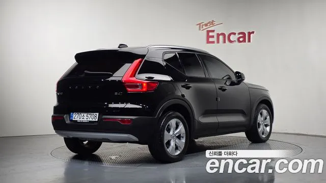 Volvo XC40 2021